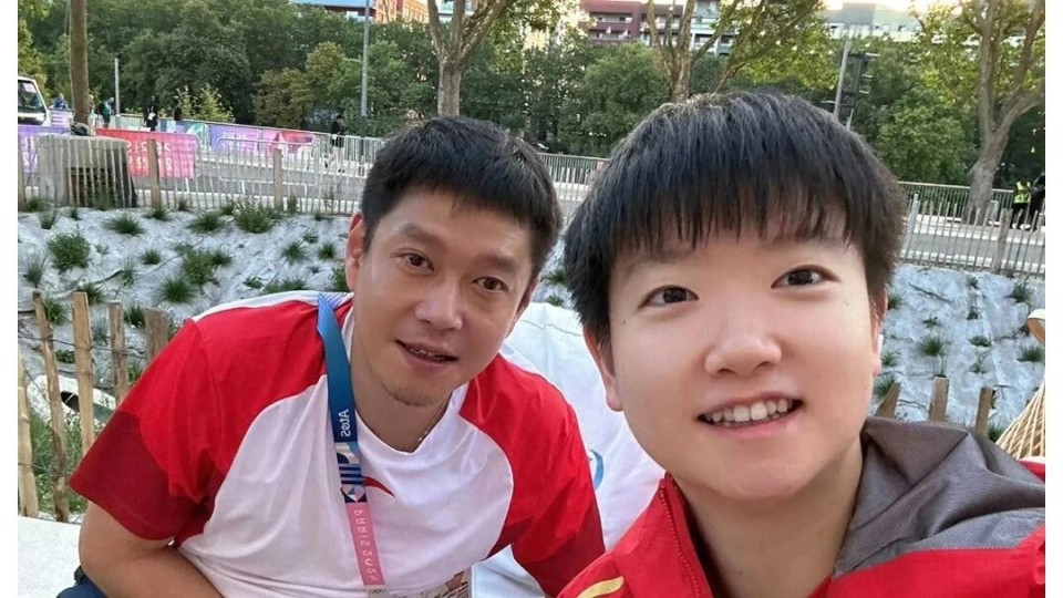 手姜华珺和, 帖雅娜的经, 上线的理由