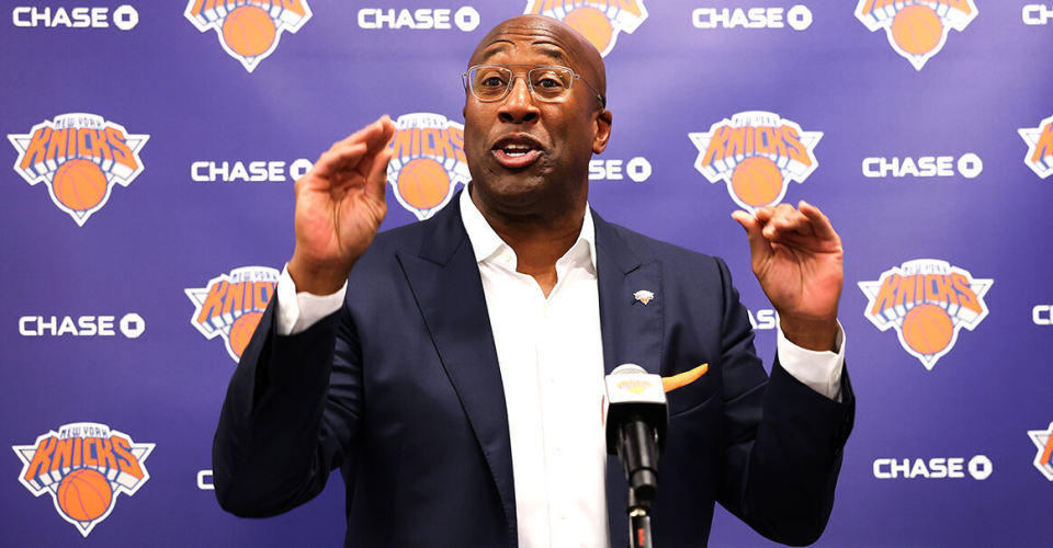 相比之下, 但尼克斯同, 随着